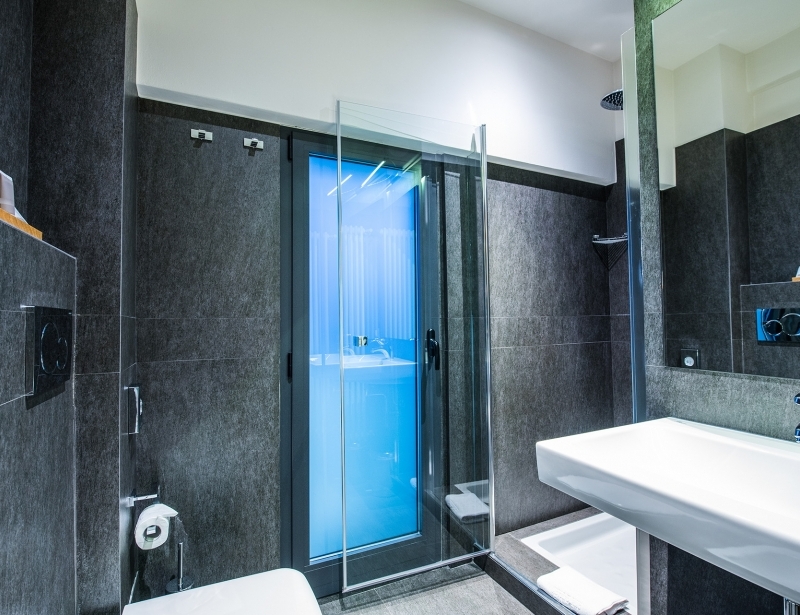I bagni nella suite dell'Hotel Touring a Carpi