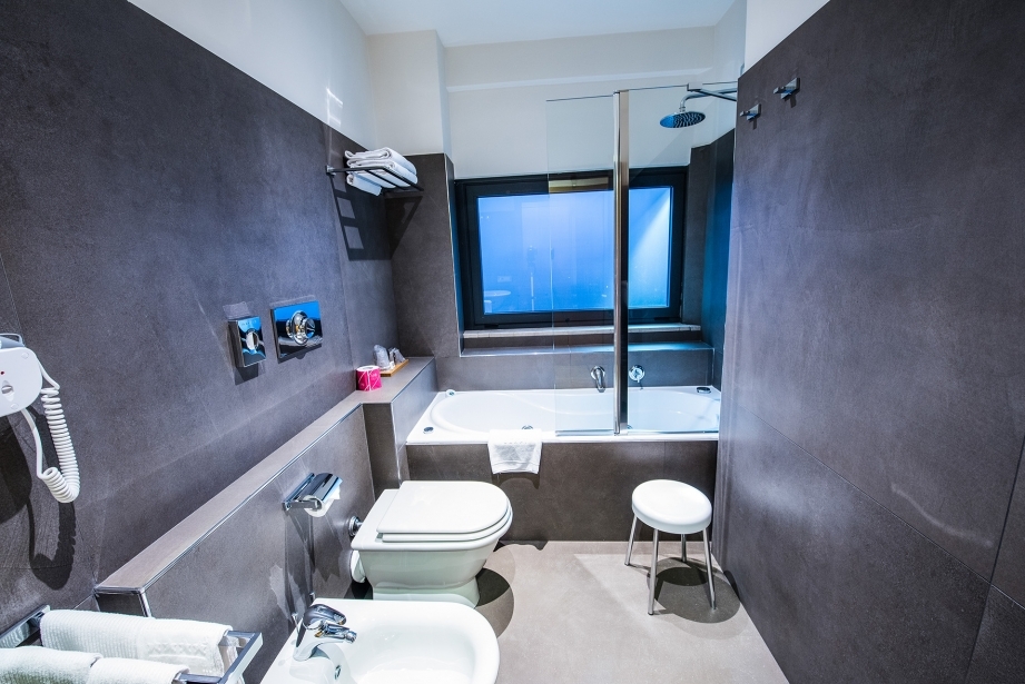 Suite with jacuzzi Hotel Touring in Carpi