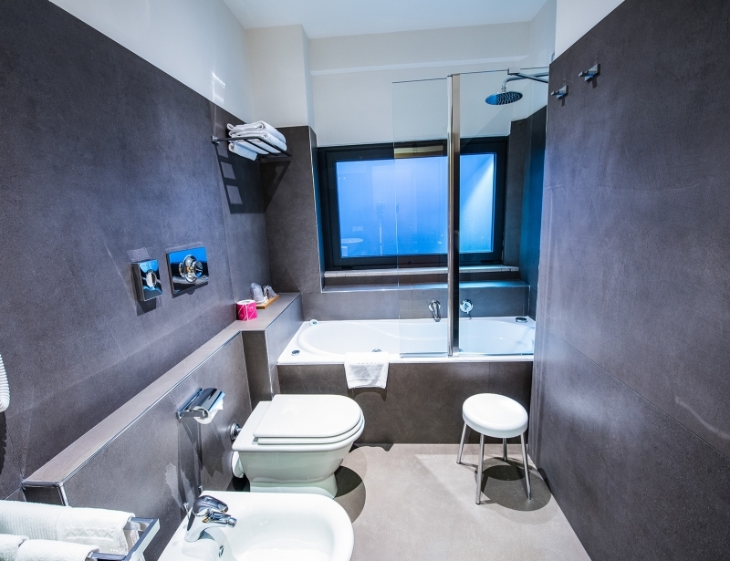 Suite con vasca idromassaggio all'Hotel Touring a Carpi