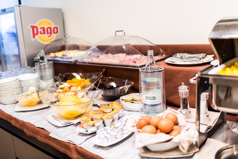 Breakfast buffet at Hotel Touring in Carpi