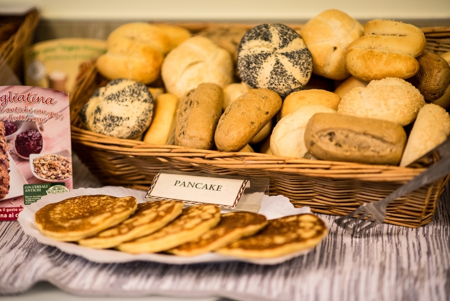 Breakfast buffet: Hotel Touring in Carpi