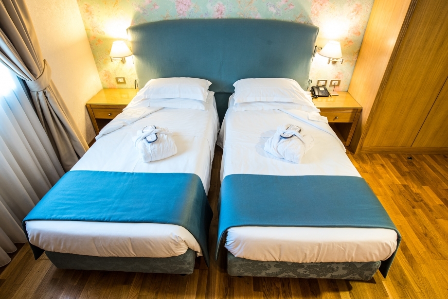 Twin room - Hotel Touring