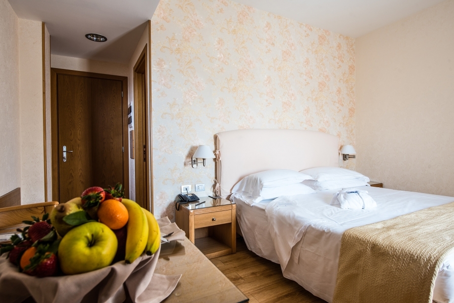 Book our family rooms: Hotel Touring is in Carpi