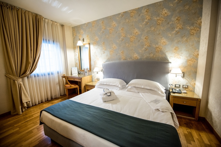 Classic room at Hotel Touring Carpi