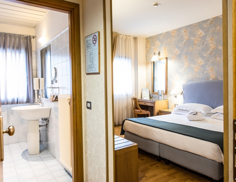 Camera classic all'Hotel Touring Carpi 4 stelle