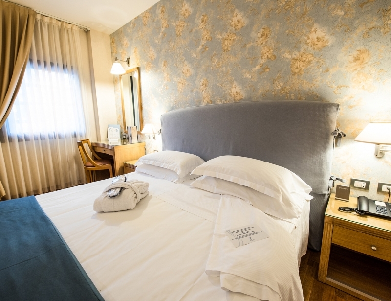 Comoda camera matrimoniale a Carpi - Hotel Touring